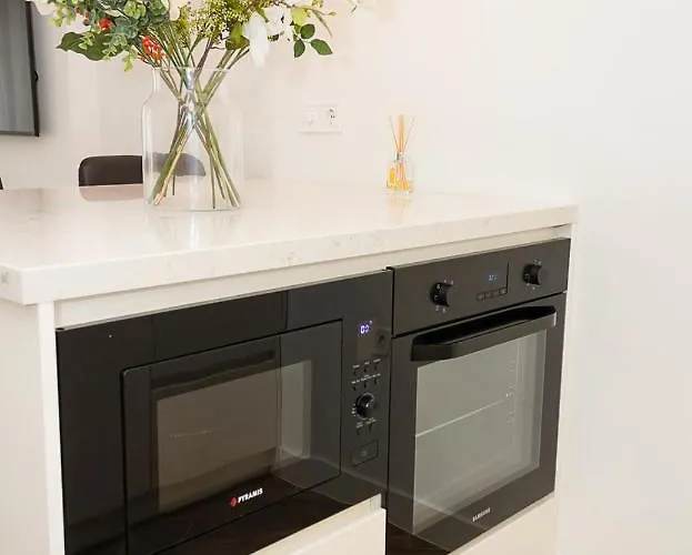 Three Private Near Port Of By Flat Mаnager