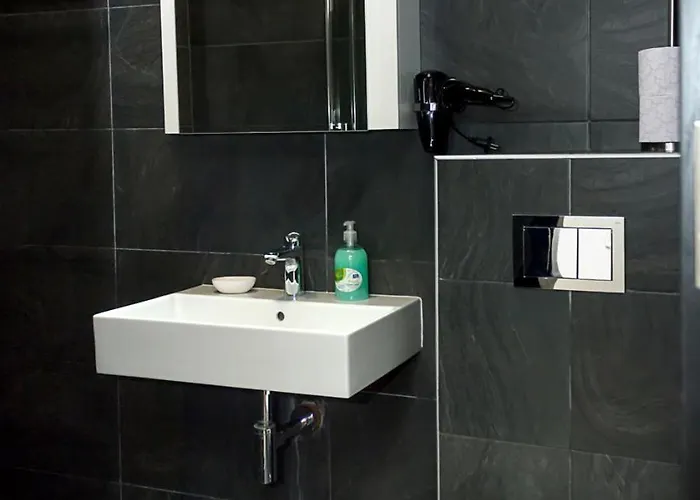 Three Private Near Port Of By Flat Mаnager *