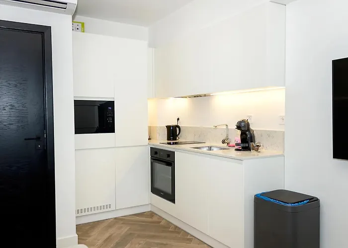 Appartamento Three Private Near Port Of By Flat Mаnager *