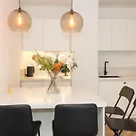 Three Private Near Port Of By Flat Mаnager * فارنا