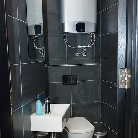 Three Private Near Port Of By Flat Mаnager Apartament