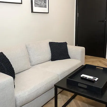 Three Private Near Port Of By Flat Mаnager Apartament