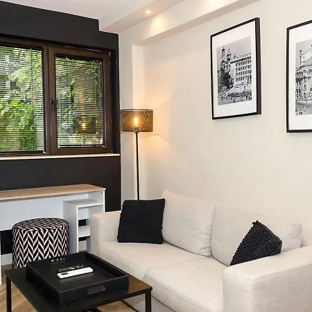 Three Private Near Port Of By Flat Mаnager דירה *