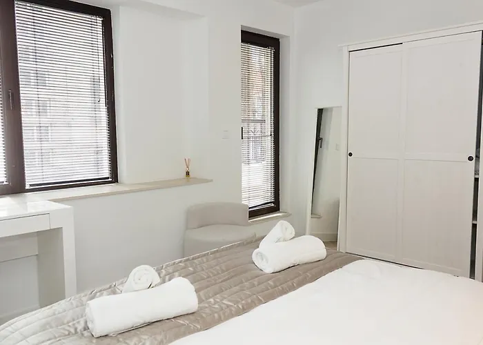 Three Private Near Port Of By Flat Mаnager דירה וארנה