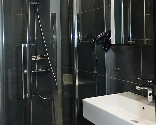 Three Private Near Port Of By Flat Mаnager