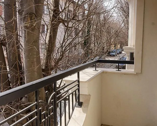 Three Private Near Port Of By Flat Mаnager Апартаменты *