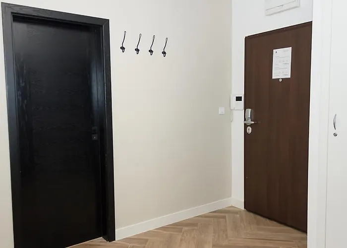 דירה Three Private Near Port Of By Flat Mаnager וארנה