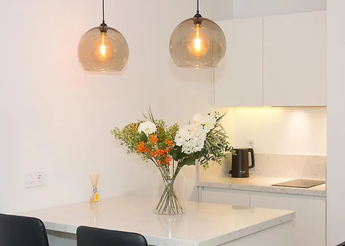 Three Private Near Port Of By Flat Mаnager דירה