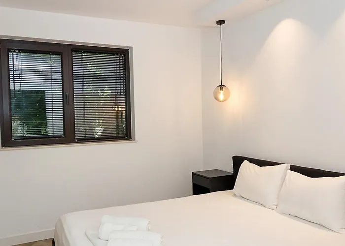 Three Private Near Port Of By Flat Mаnager Апартаменты *